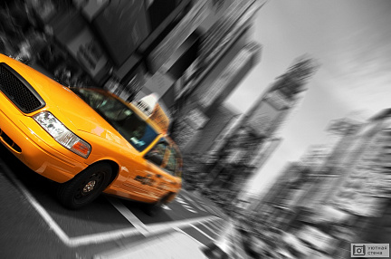 Фотообои Нью-Йоркское такси в движении