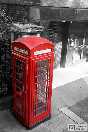 Фотообои Знаменитая телефонная будка Лондона